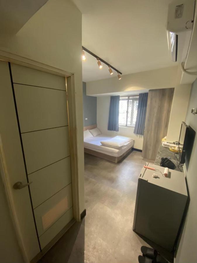 Fengjia Gift Box Homestay Taichung Bagian luar foto